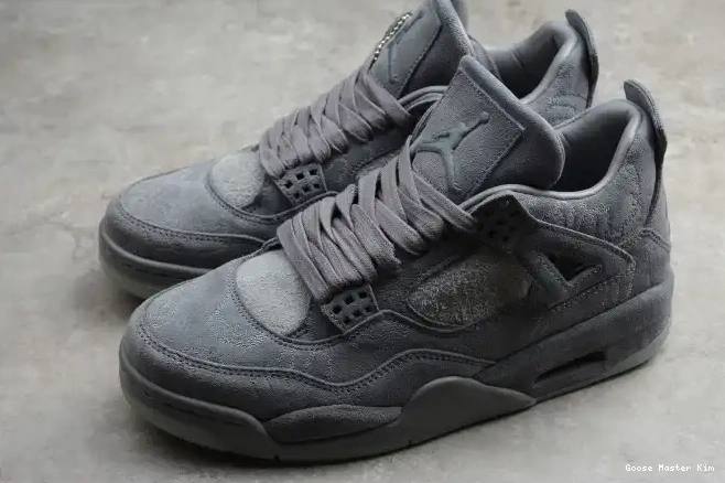 4 KAWS 930155-003 x Air Jordan Cool Grey 0514